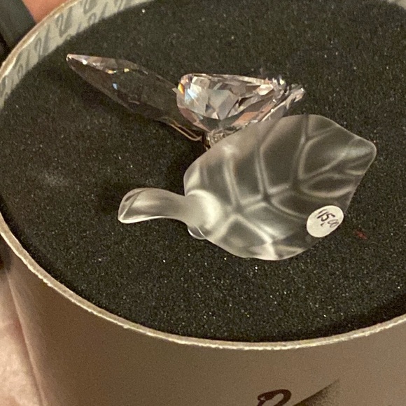 Swarovski Crystal ~ Butterfly on a Leaf w/box & certificate booklet (EUC!) - Picture 5 of 12